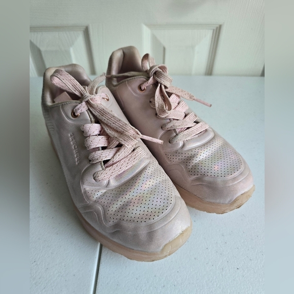 Skechers Girls Pink Sneakers Size 3.5 - Picture 2 of 11